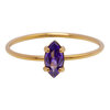 Charmins goldfarbener Ring mit elliptischem lila Kristall R1687 &ndash; elegant und originell