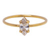 Charmins goldfarbener Ring mit elliptischem wei&szlig;en Kristallstein R1683 &ndash; Zeitlose Eleganz
