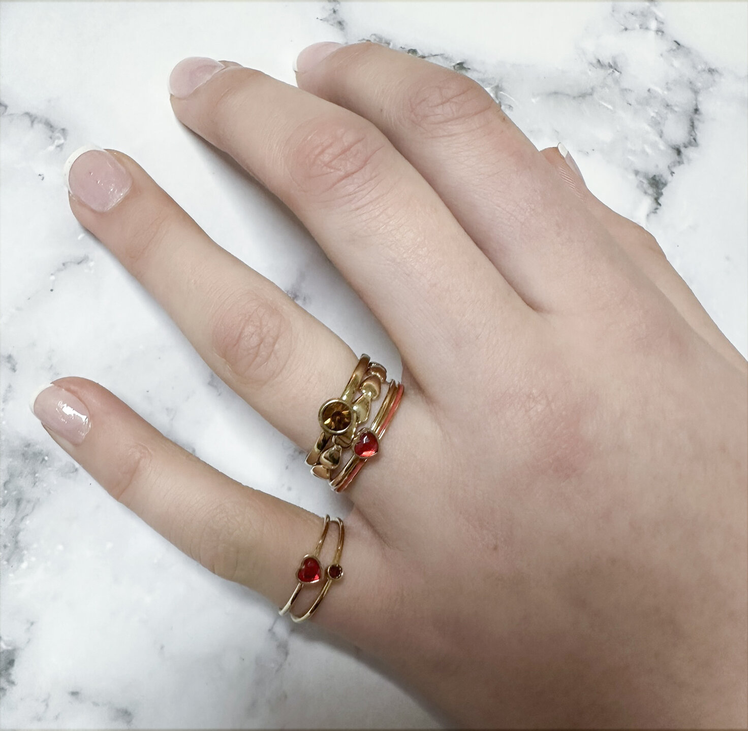 Charmin&#039;s Gold-Colored Ring with Dark Green Emerald Heart Stone Steel R1576 &ndash; Birthstone May