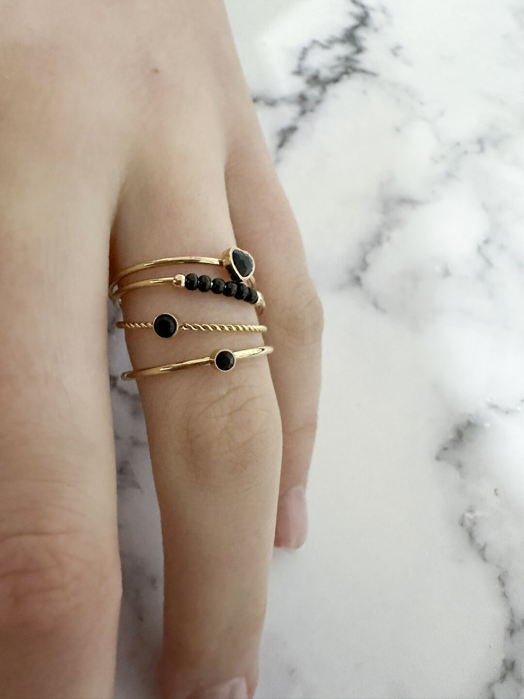 Charmin&#039;s Gold-Colored Ring with Dark Blue Sapphire-Colored Heart Stone Steel R1584 &ndash; Birthstone September
