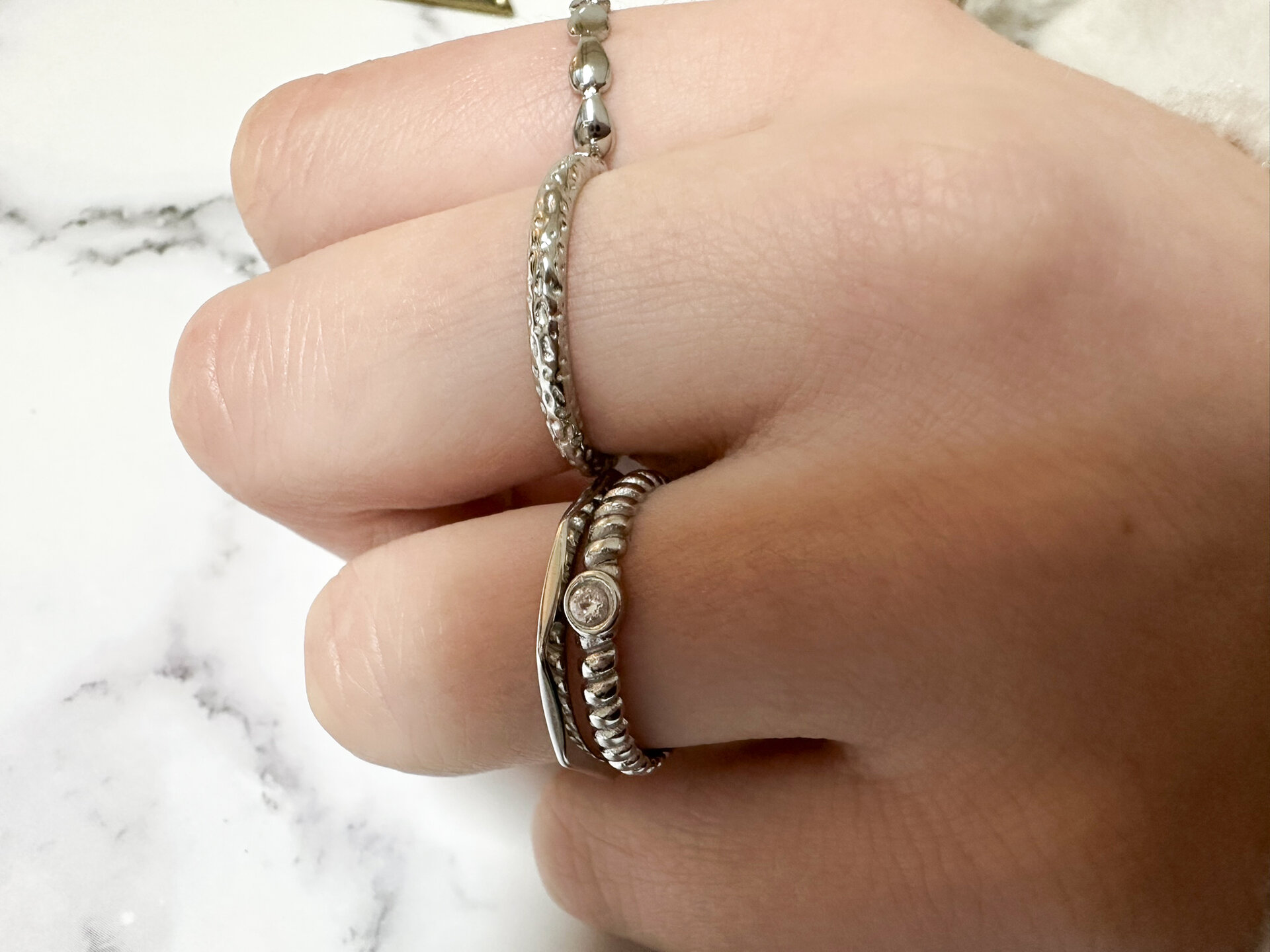 Charmin's Gold-Colored Ring with Eight Corners and Sleek Design SteelR1636 – Modern with a Punk Twist