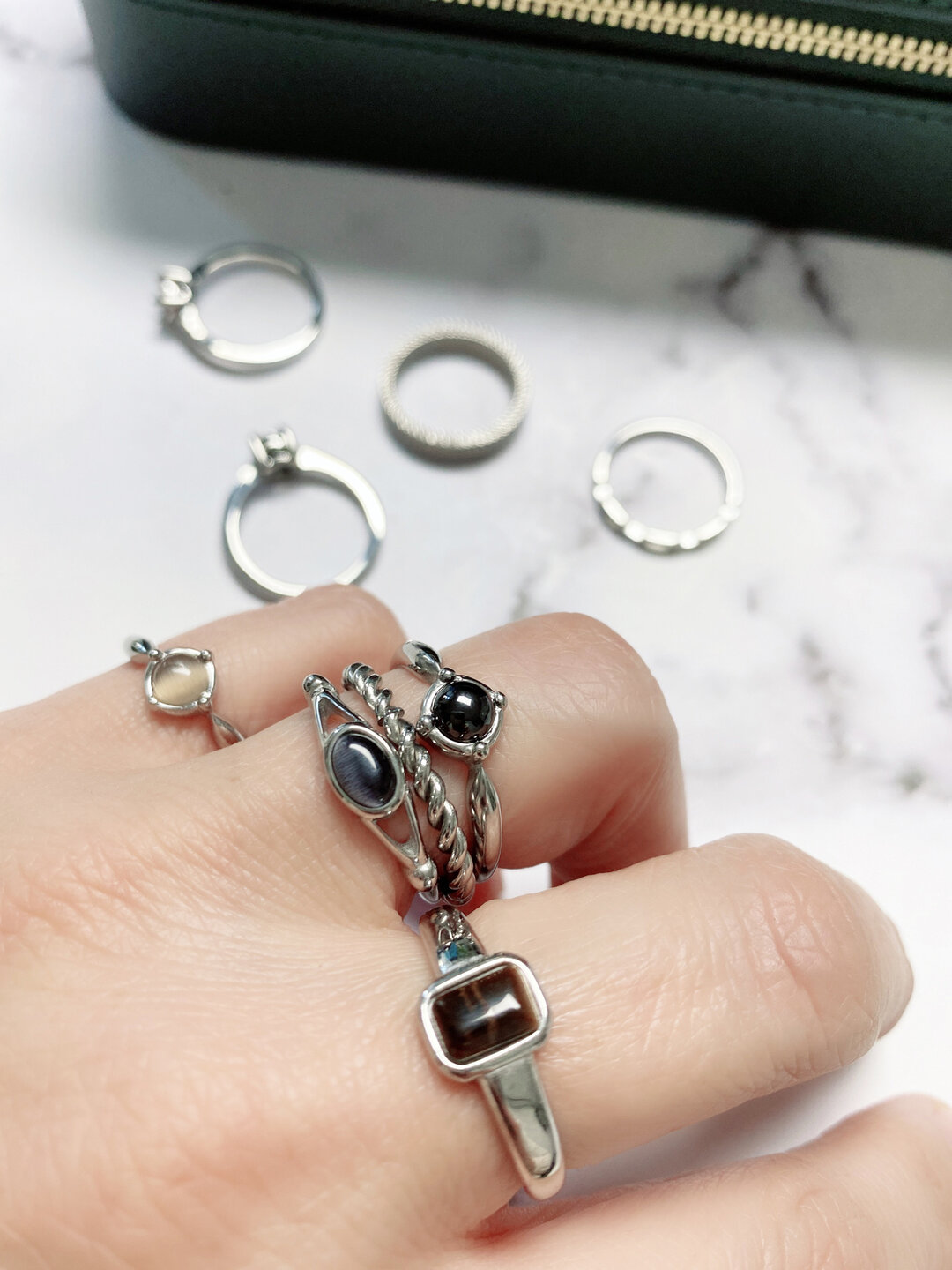 Charmin’s Goudkleurig Gedraaide Ring Staal 3mm R1439