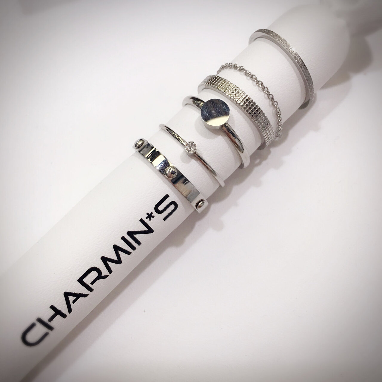 Charmin&#039;s ringen staal