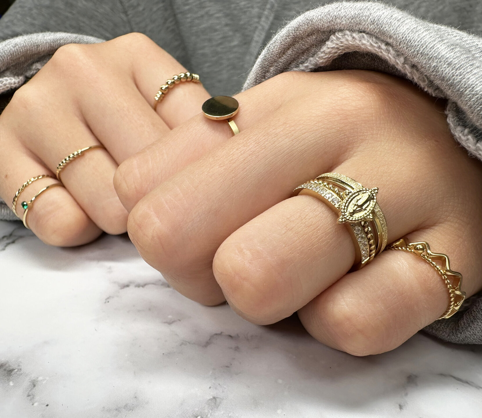 Charmin&rsquo;s Ringen- Dames - Anxiety - Goudkleurige Ring - antistress, 5 balletjes, fidget. 517