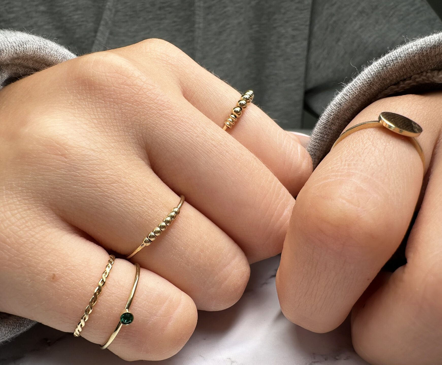 Charmin&rsquo;s Ringen- Dames - Anxiety - Goudkleurige Ring - antistress, 5 balletjes, fidget. 517