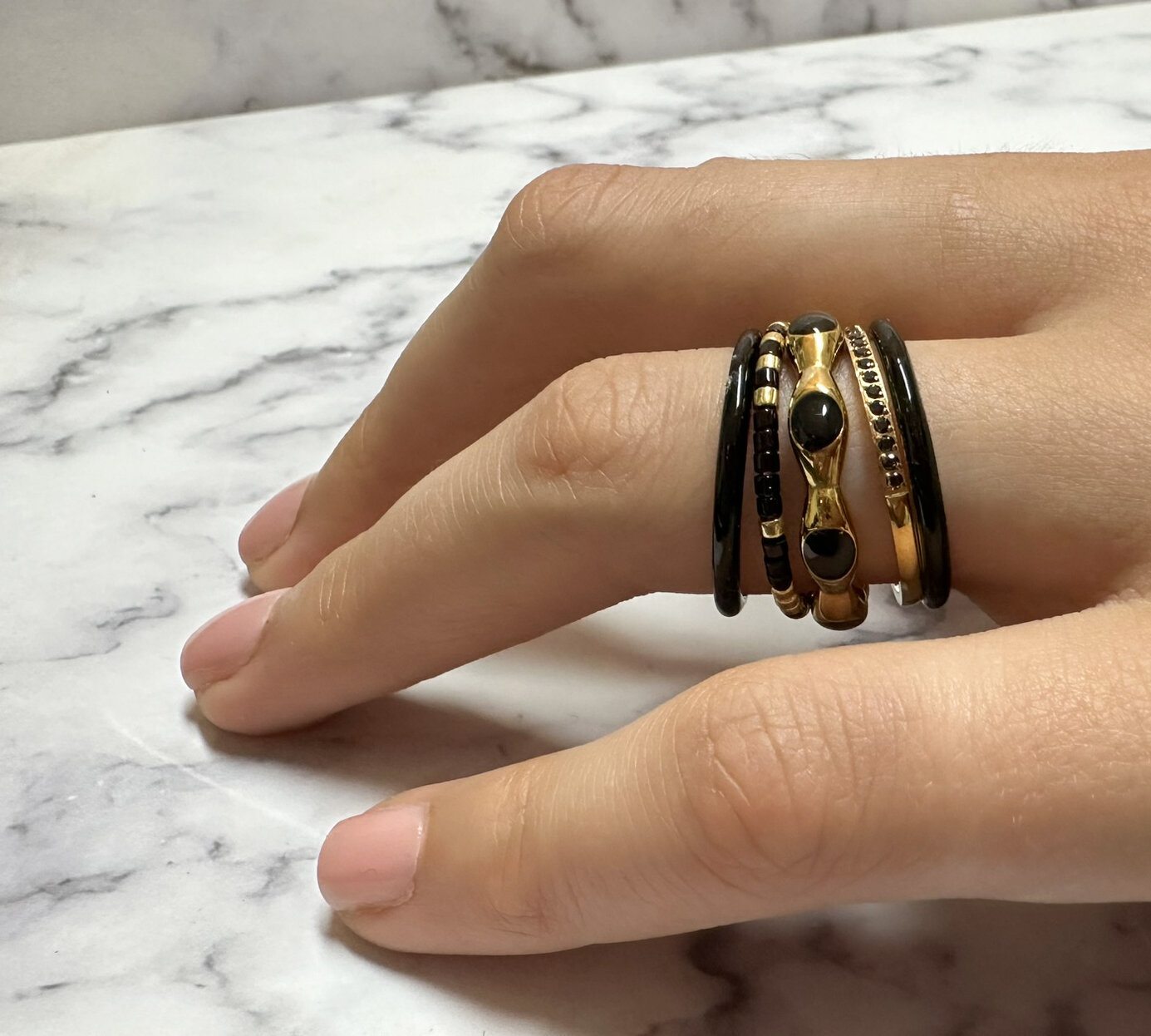 Charmin&#039;s Black Enamel Stacking Ring Made of Stainless Steel - A Top Choice R1618