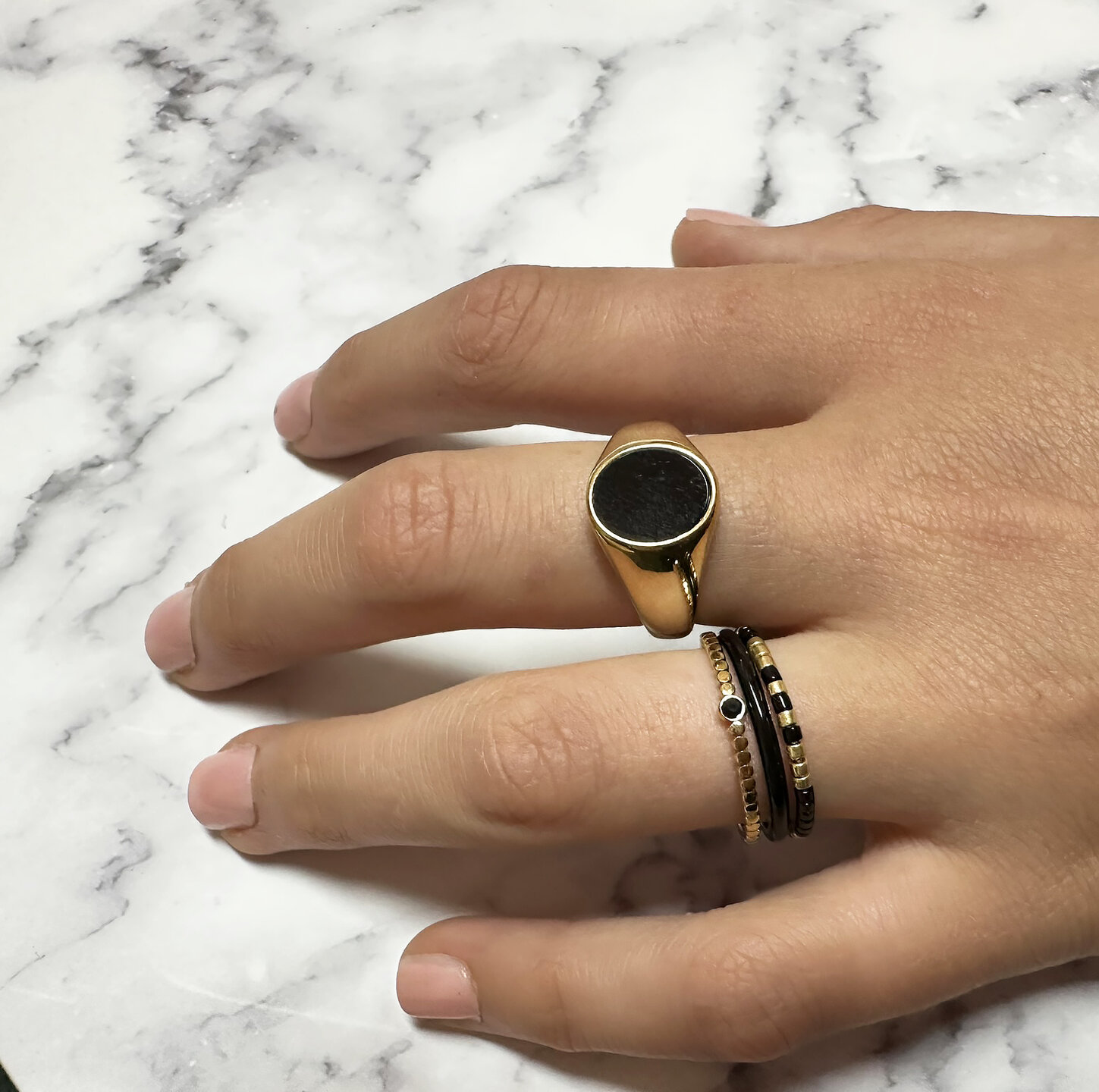 Charmin&#039;s Black Enamel Stacking Ring Made of Stainless Steel - A Top Choice R1618