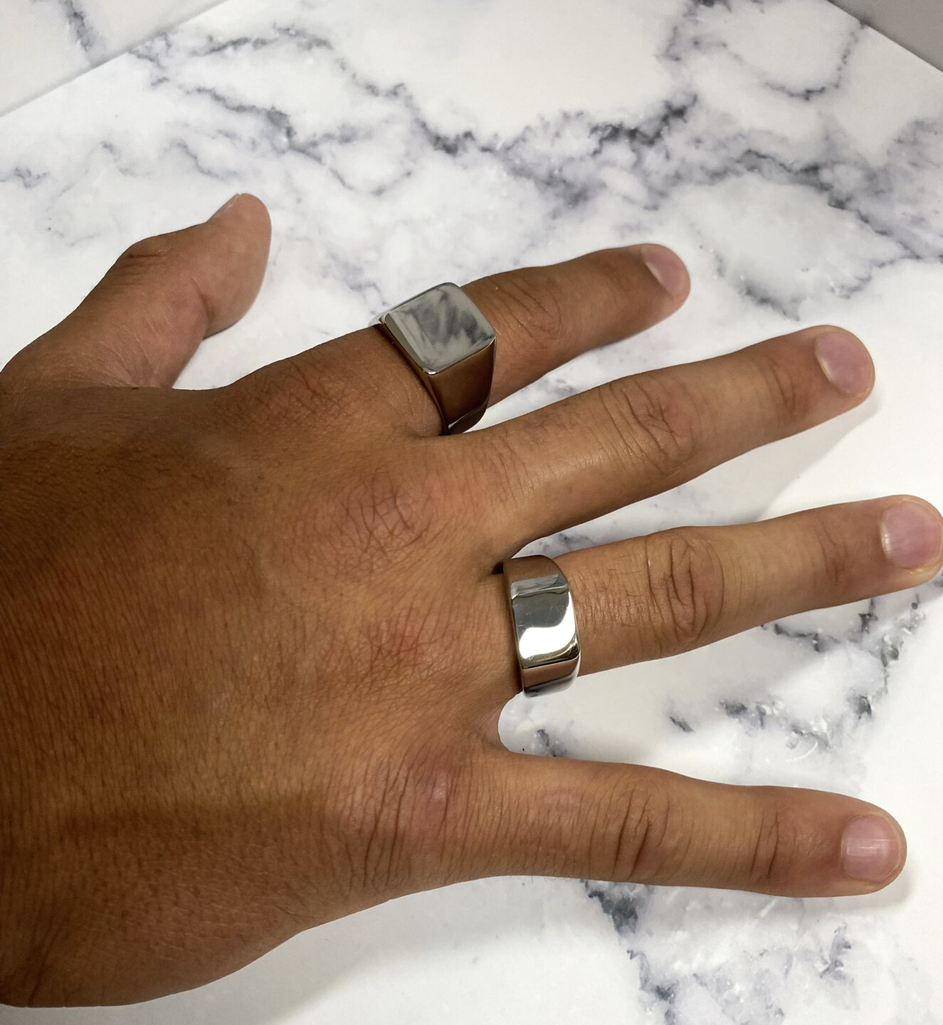 Charmin's UNI Herren-Siegelring, quadratisch, rund, Eckstahl, R969