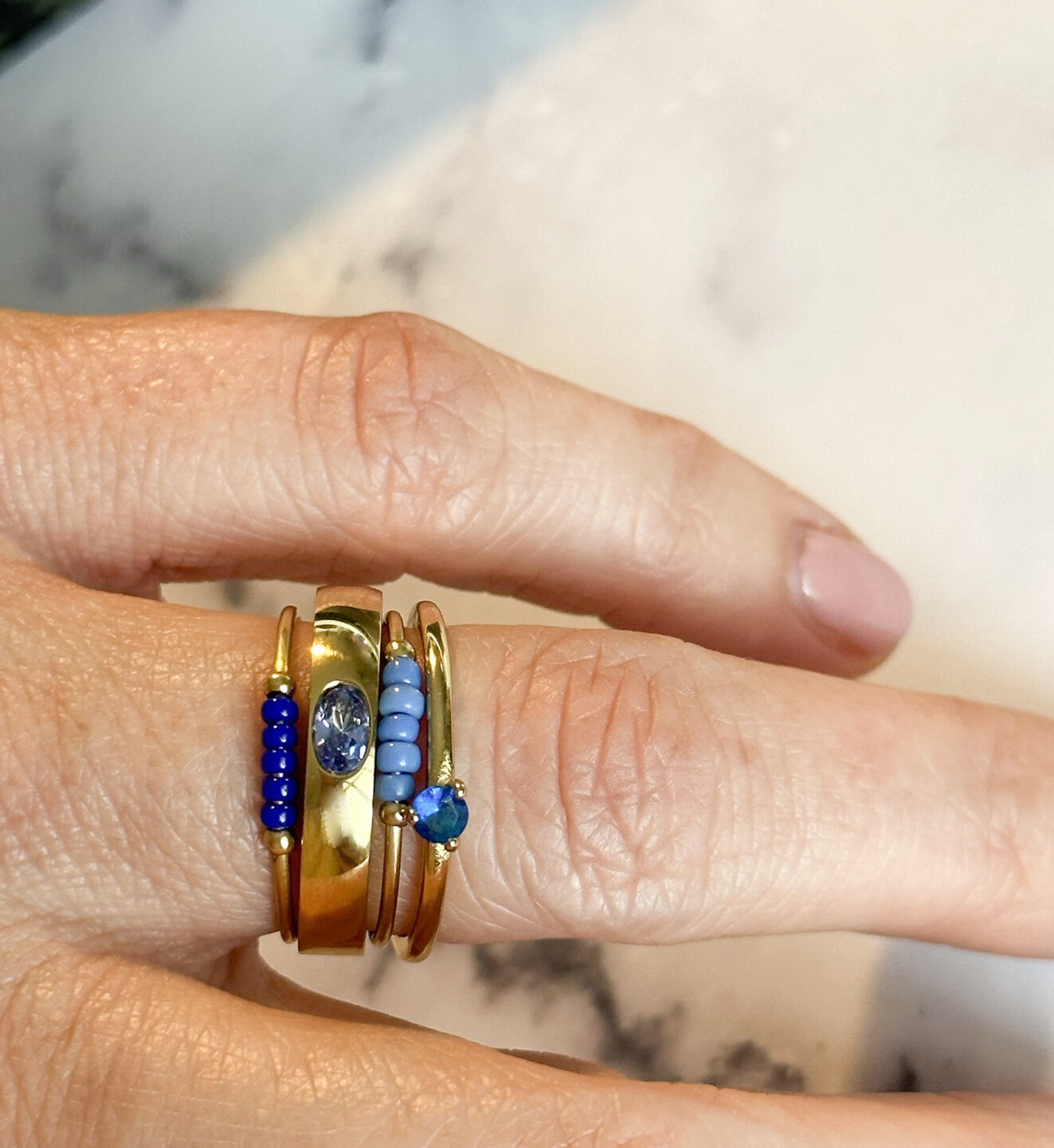 Charmin's Triangle Solitaire Ring Blue Stone Gold-colored Steel R1305