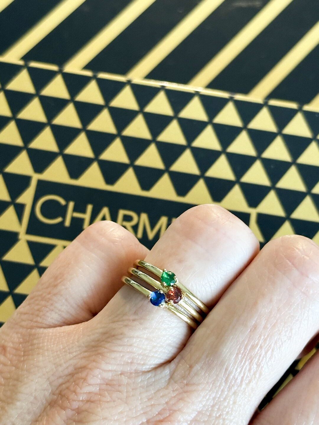 Charmin's Triangle Solitaire Ring Blue Stone Gold-colored Steel R1305
