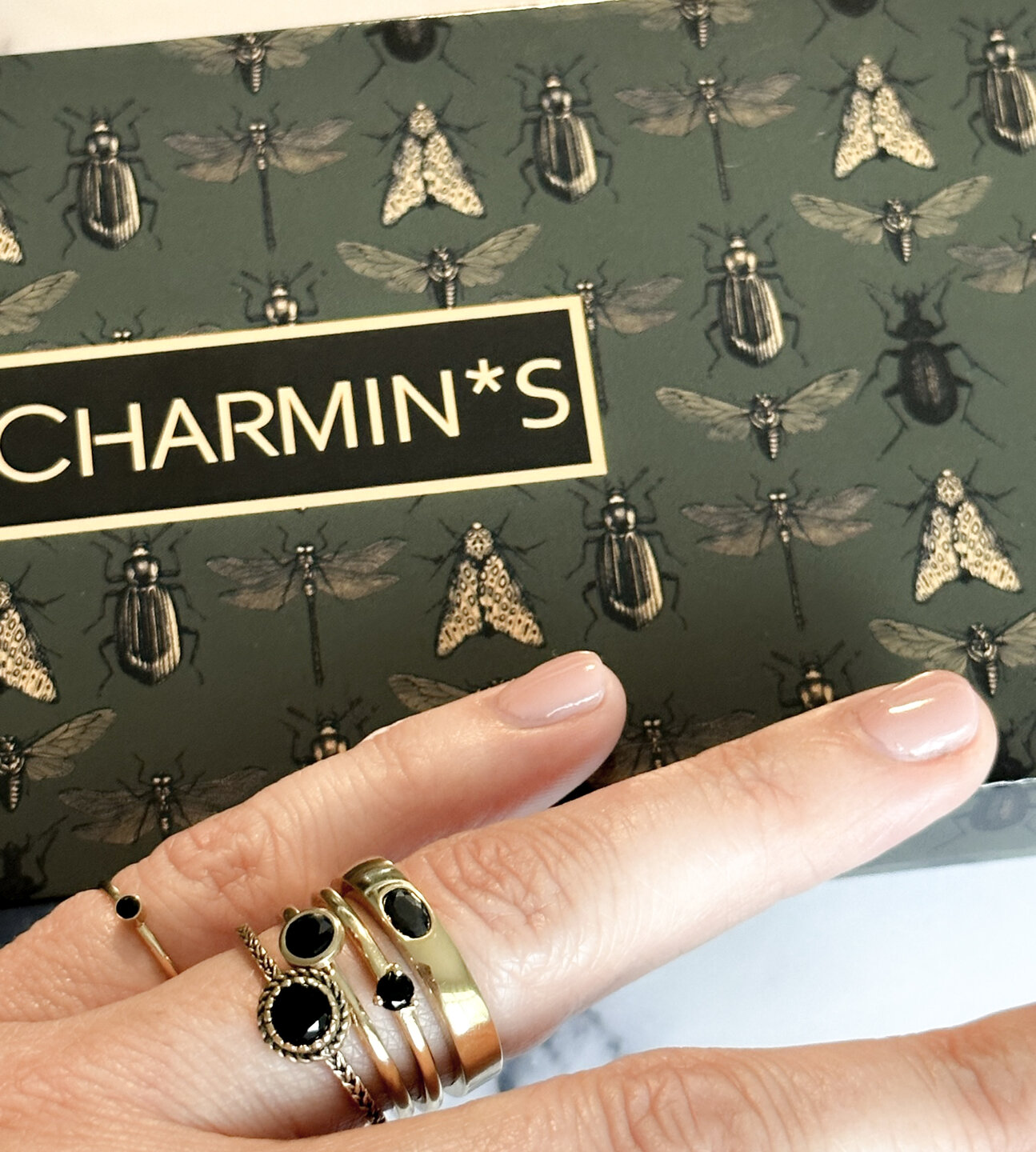 Charmin's Triangle Solitaire Ring Blue Stone Gold-colored Steel R1305