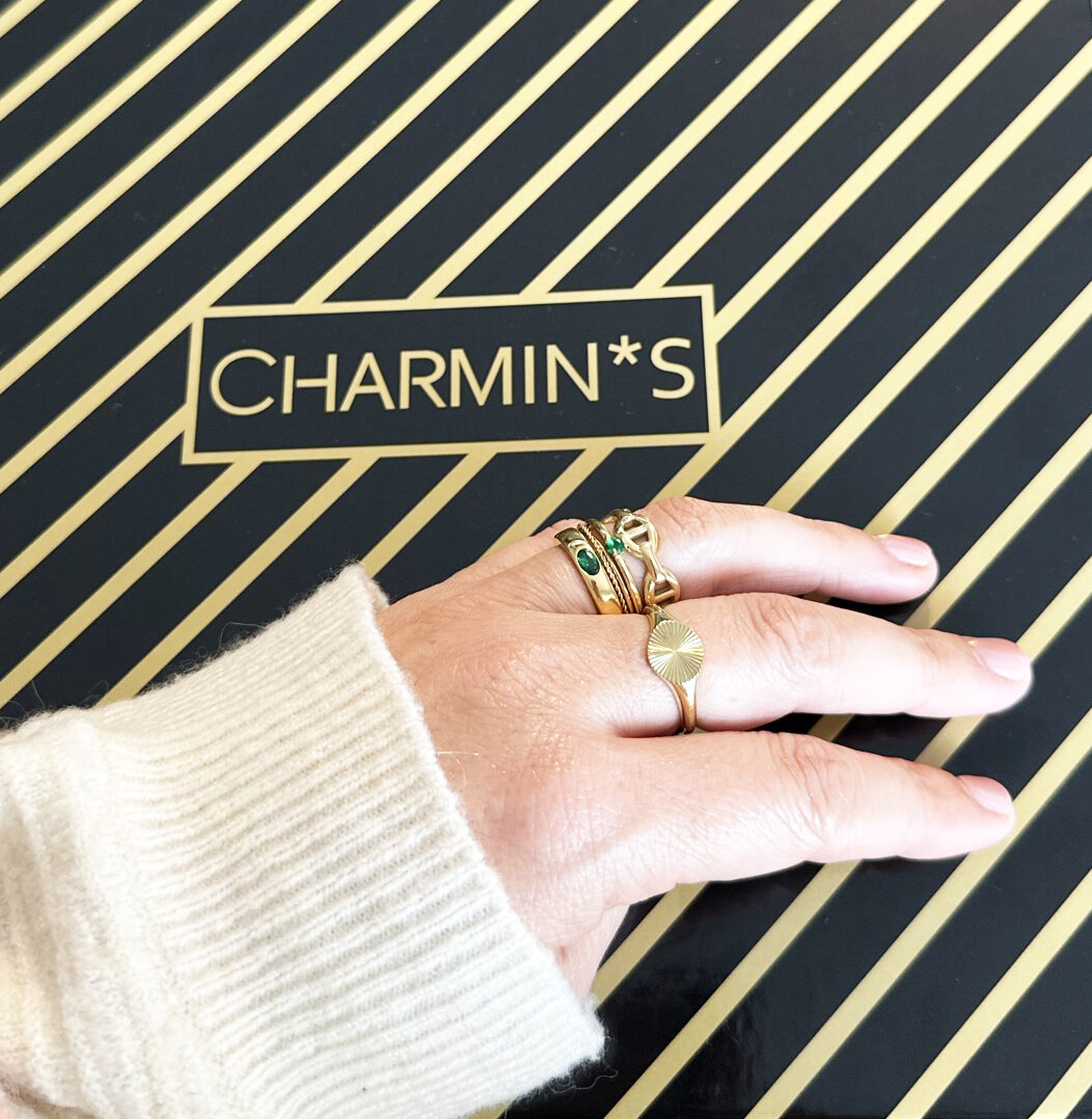 Charmin's Triangle Solitaire Ring Blue Stone Gold-colored Steel R1305