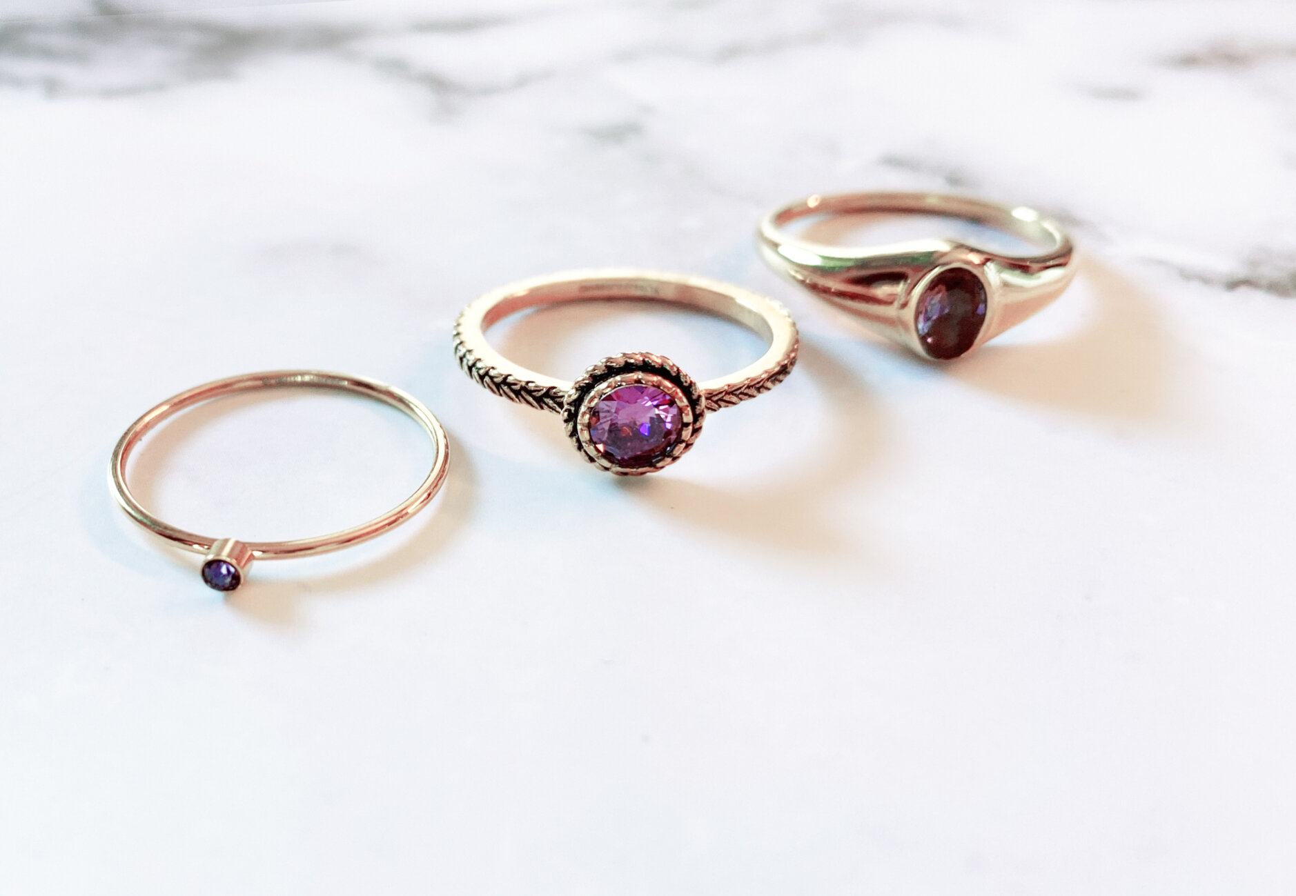Charmin's ring R1093 Birthstone February Purple Stone Goldplated Iconic Vintage 