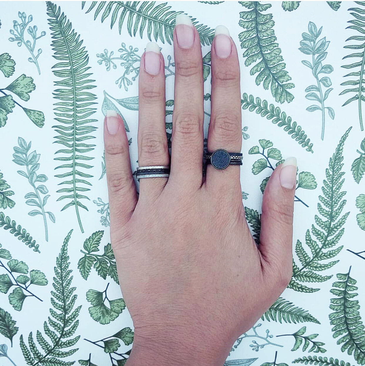 Ring R365 BLACK 'Cross'