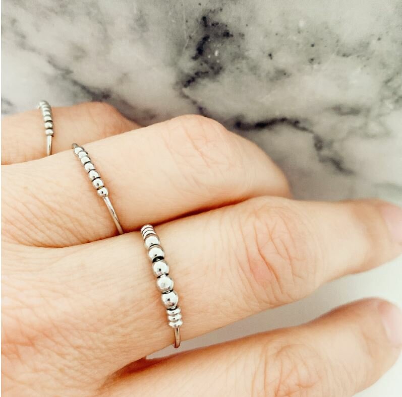 R942 Anxiety Palm Goldplated &amp; Black Ball Steel Charmin's