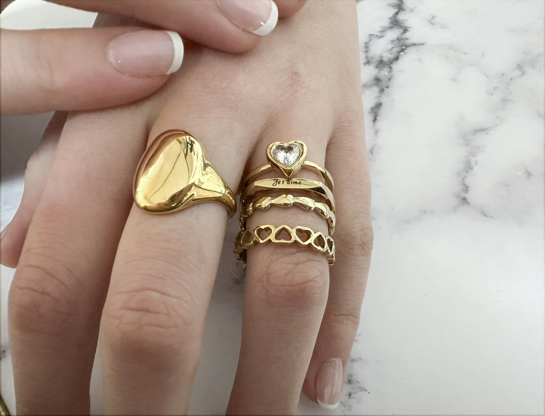 Charmin's Ring met Open Hartjesdesign Staal R1547 &ndash; Romantisch en Speels