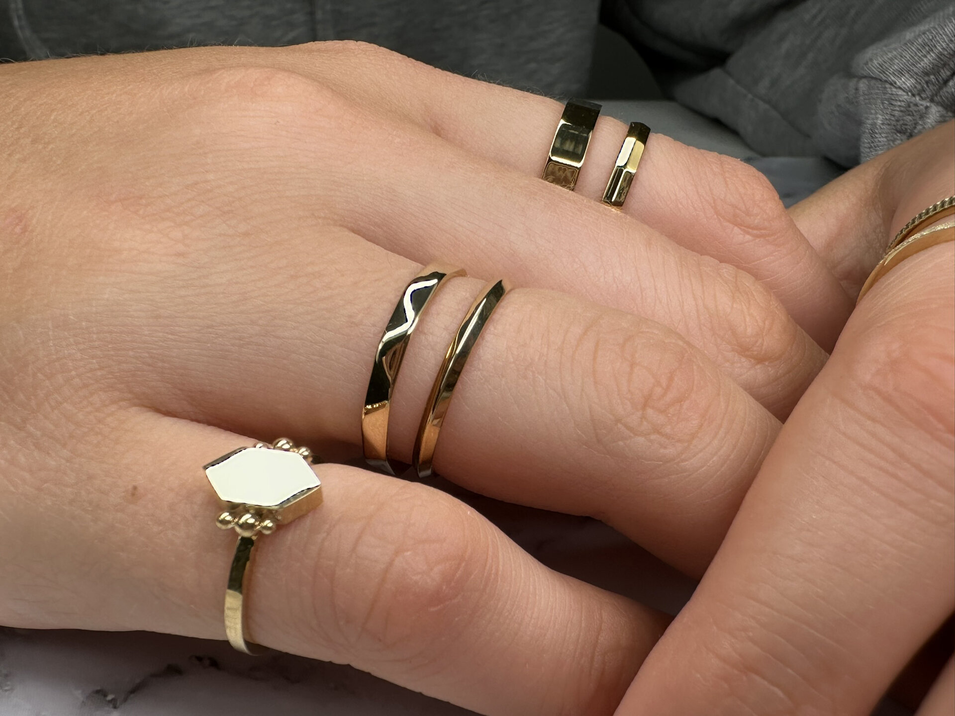 Charmin's Gold Caterpillar Angled Base Ring 4mm Steel R1560