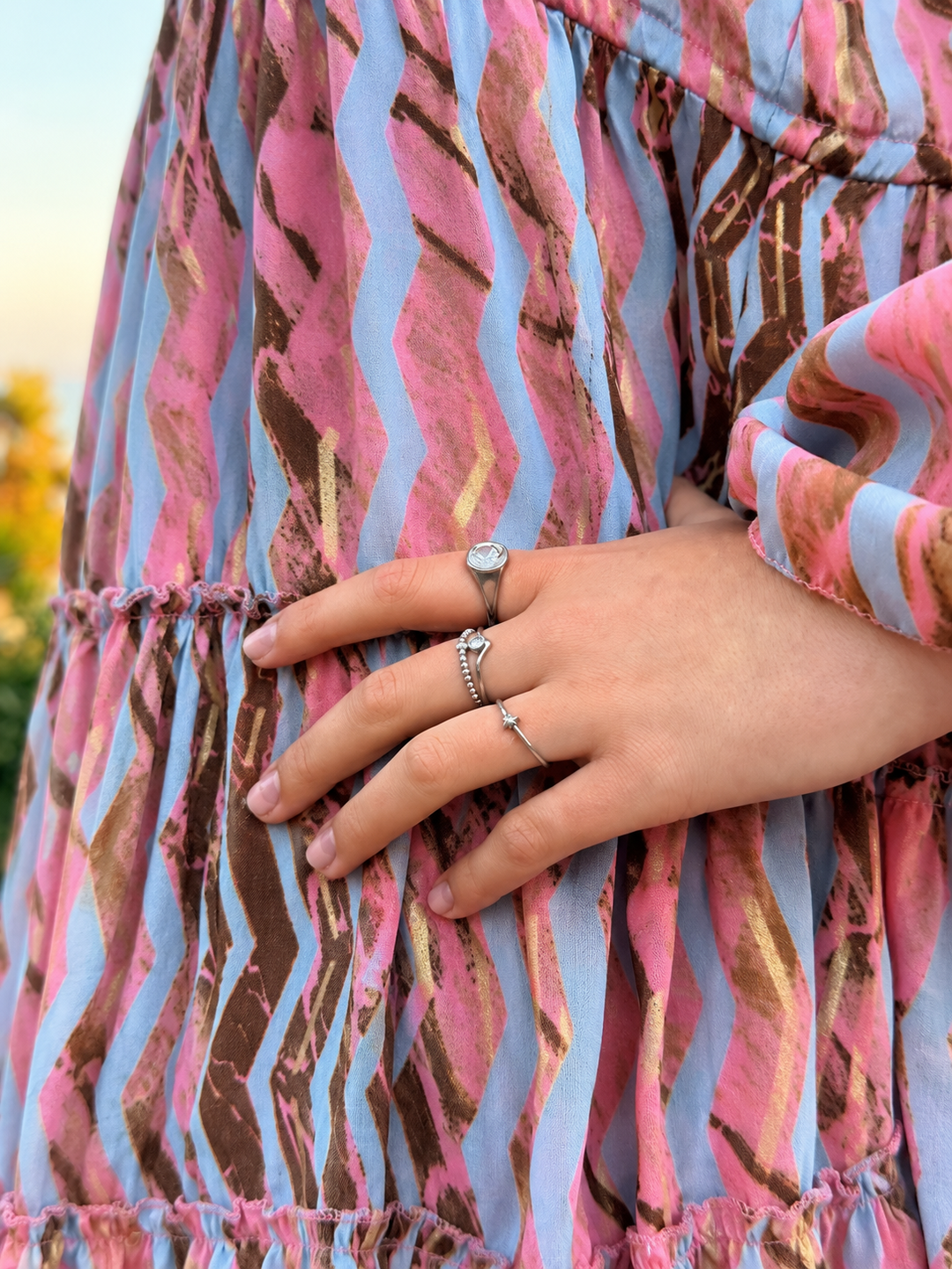Charmin's Bollentjes Ring met Wit Rond Steentje R1639