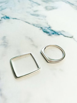 R858 Silver Square