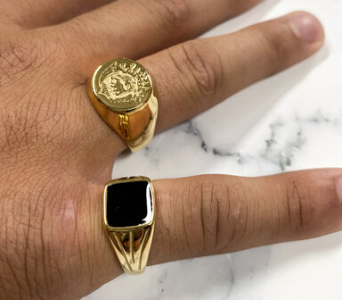 Charmin&#039;s UNI Men&#039;s and Women&#039;s Signet Ring Familia Supra Omnia Steel R999