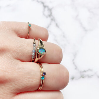 Charmin&#039;s Anxiety Ring Blauwe Aventurijn Edelsteen Kraaltjes Goldplated Palm R1199