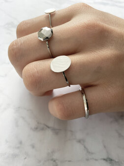 R714 Modern Oval Shiny Steel