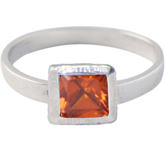 Ring KR28 &#039;Cubic Diamond&#039; Light Red