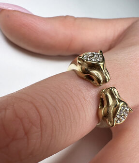 Charmin's Goudkleurige Chunky Ring met Twee Panter Hoofden R1839 Stoer en Chique