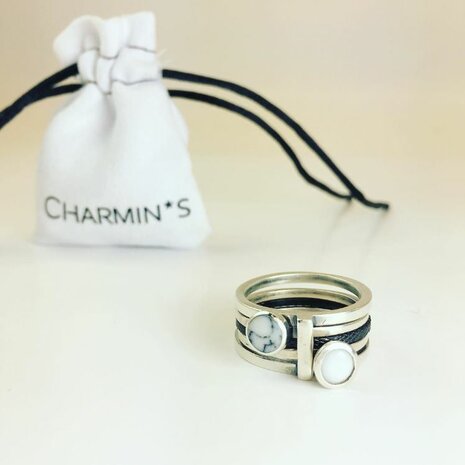 Charmin&#8217;s stapelring zilver R410 'Marble Collection'