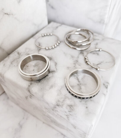 R1061 Classic Anxiety Fidget Ring 10 Balletjes Staal