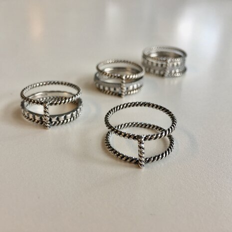 Ring R002 Silver 'Stripes'