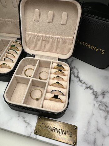 Charmin's Stalen Ring met Zwarte Steen en Graveringen R1348– Klassieke Vintage