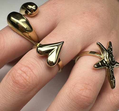 Charmin's Goudkleurige Chunky Ring met Open Ronde Uiteinden Staal R1840 &ndash; Luchtig en Elegant