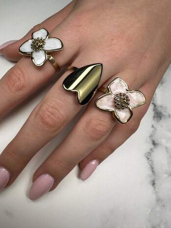 Charmin's Goudkleurige Chunky Ring met Roze Bloem R1835 &ndash; Trendy en Licht