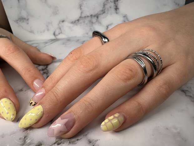 Anneau Charmin en acier ondul&eacute; R1404