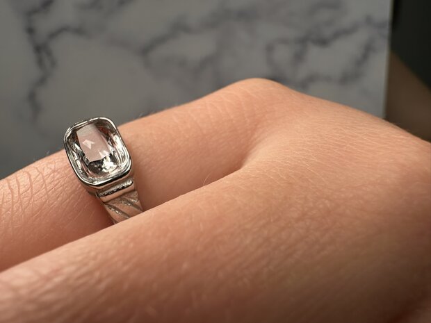 Charmin's Stalen Ring met Kristal Steen en Graveringen R1350&ndash; Klassieke Vintage