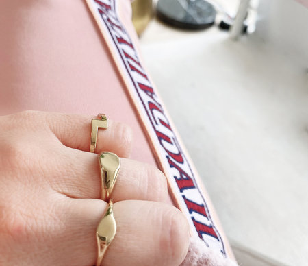 R976 Zegelring petite ovaal gold