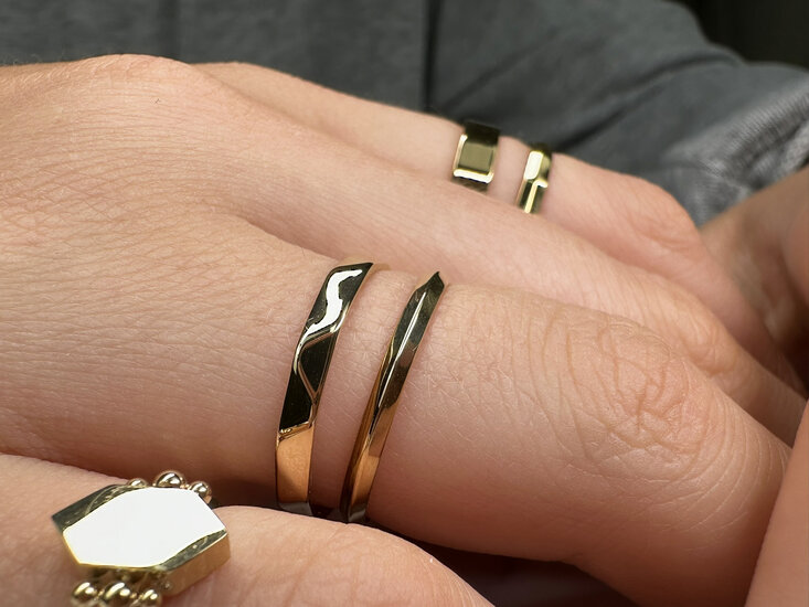 Charmin's Gehoekte Basis Ring 2,5mm Steel R608