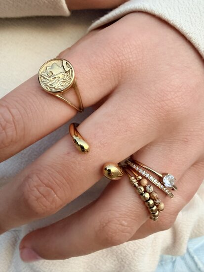 Charmins goudkleurige zegelring met Vintage Romeinse Godin Munt goldplated staal R1373