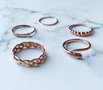 Charmin’s basisring R1031 Gedraaid met een Plaatje Rosegoldplated 