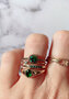 Charmin’s R1086 Birthstone zegelring May Green Emerald Oval Stone Goldplated