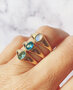 Charmin’s R1085 Birthstone zegelring March Blue Topaz Oval Stone Goldplated