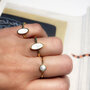 Charmin's Ring met Ronde Witte Howliet Edelsteen Steel Palm R1049