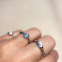 Charmin’s Ovale Elegante Witte Cateye Ring Staal R1159