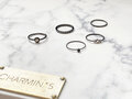 Charmin's Goudkleurig Gedraaide Birthstone Ring Zwarte Cristal R949